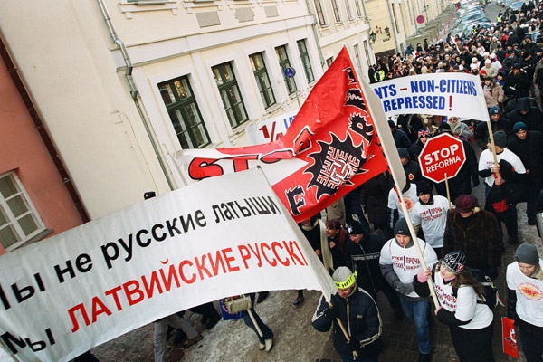 Демонстрация этнических русских в Латвии