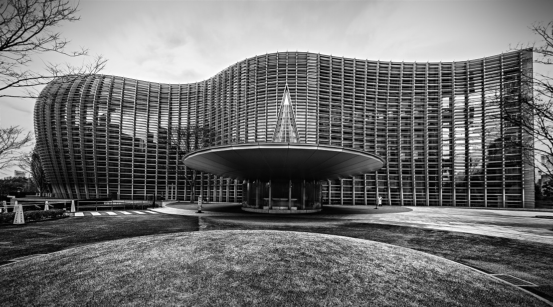 Здание Национального центра искусств, спроектированное Кисё Курокавой