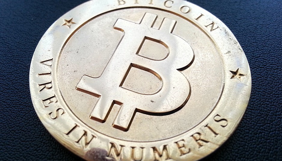 Биткоин